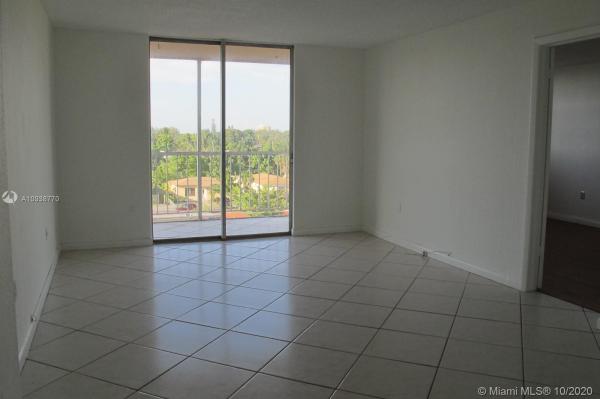 1251 NE 108th St #522, Unincorporated Dade County, Florida 33161, image 2