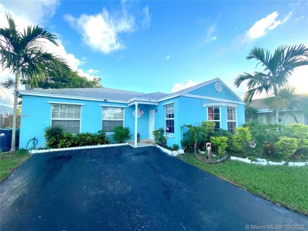 Villas Of Deerwood, 14640 SW 125th Pl, Three Lakes, Florida 33186, image 2
