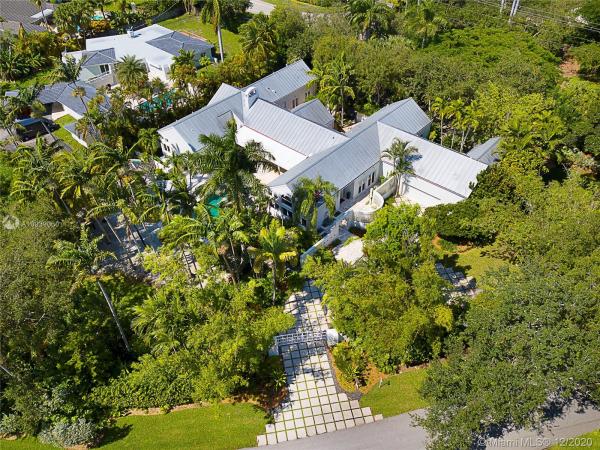 Hammock Lakes, 5351 Banyan Dr, Coral Gables, Florida 33156, image 2