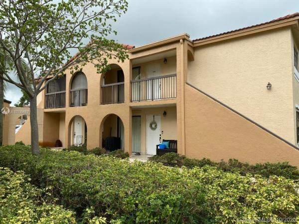 Moors Pointe, 18350 Mediterranean Blvd #7-27, Country Club, Florida 33015, image 2