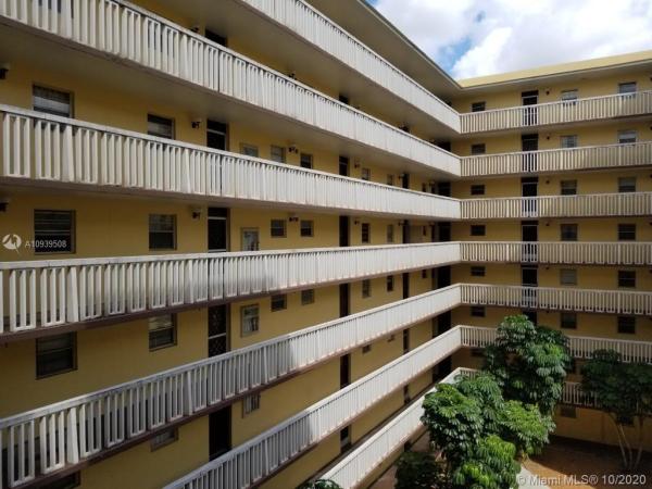 Parkway Towers, 15600 NW 7th Ave #518, Golden Glades, Florida 33169, image 1