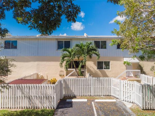 Black Creek Villas, 22212 SW 103rd Ave, Cutler Bay, Florida 33190, image 2