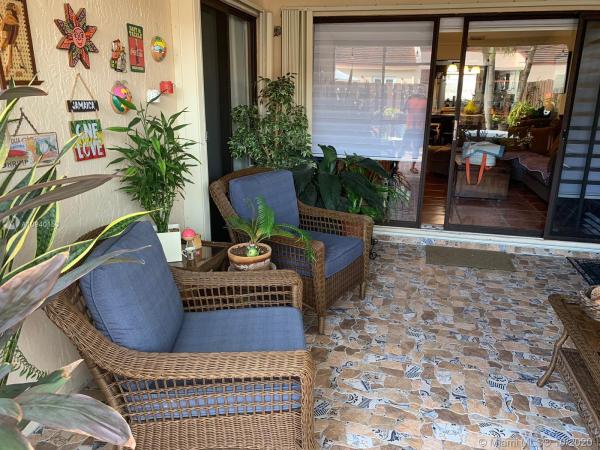 Kendall Walk, 14917 SW 89th Ln #14917, The Hammocks, Florida 33196, image 2