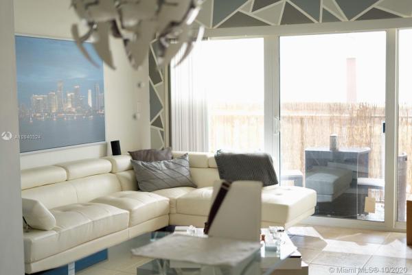 Laguna Club West, 245 NW 109th Ave #208, Fountainebleau, Florida 33172, image 2