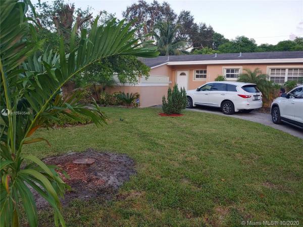 Carll Estates, Golden Glades, Florida 33161, image 2