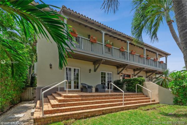 Tropical Isle Homes, 350 W Heather Dr, Key Biscayne, Florida 33149, image 2