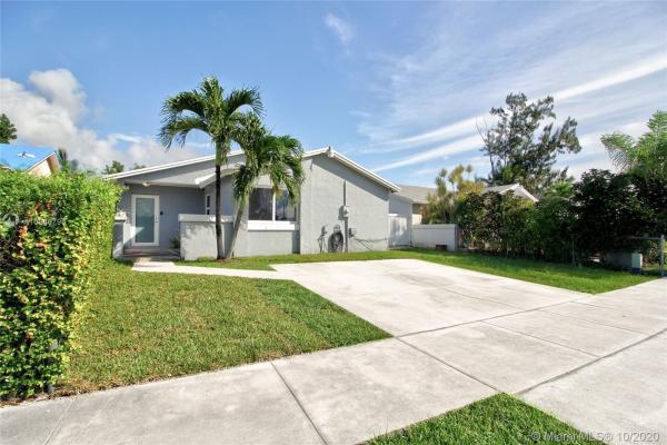 South Miami Lakes, 12349 SW 195th Ter, South Miami Heights, Florida 33177, image 2