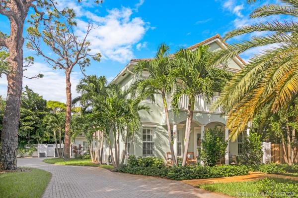 Letarte, 2017 NE 7th Ave, Wilton Manors, Florida 33305, image 2