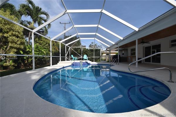 Yacht Harbor Manor, 1200 Manor Dr, Riviera Beach, Florida 33404, image 2
