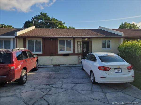 Evergreen Homes Villas, 14026 SW 57th Ter, Kendale Lakes, Florida 33183, image 2