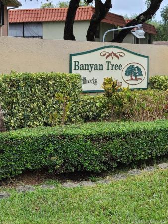 9810 Hammocks Blvd #204, The Hammocks, Florida 33196, image 2