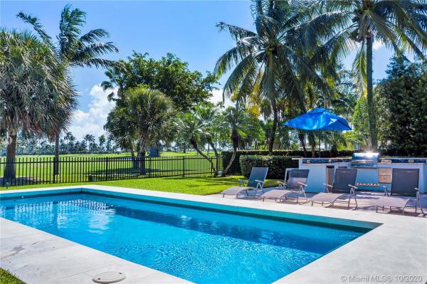 La Gorce Golf, 6025 Alton Rd, Miami Beach, Florida 33140, image 2