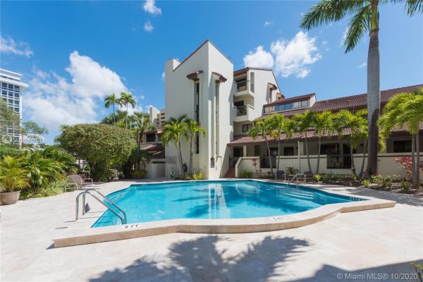 Biltmore Court Villas, 2600 Cardena St #16, Coral Gables, Florida 33134, image 2