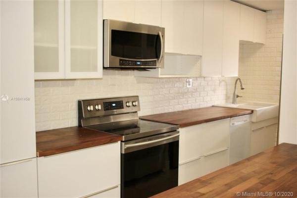 Greenway Lakes, 2430 SW 122nd Ct #2430, Tamiami, Florida 33175, image 2