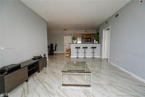 One Miami East, 335 S Biscayne Blvd #4208, Miami, Florida 33131, image 2