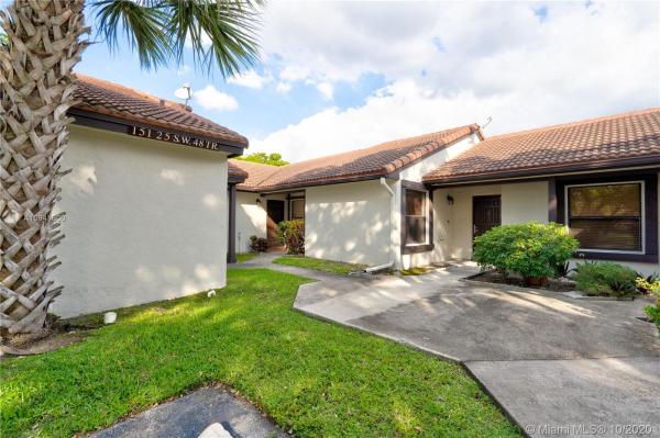 Village Homes At Lakes Of The Meadow, 15125 SW 48th Ter #F-99, Kendall West, Florida 33185, image 2