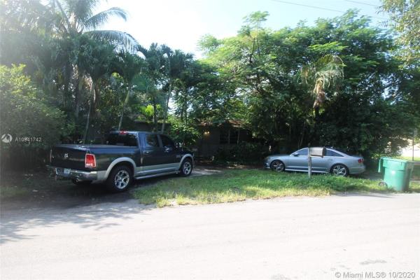 Fulford Highlands, 502 NE 163rd St, Golden Glades, Florida 33162, image 2