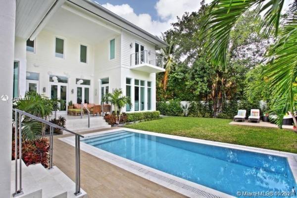 Biscayne Key Estates, 629 Hampton Ln, Key Biscayne, Florida 33149, image 2