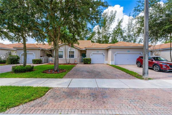 Regency Homes At Fairway Isles, 2801 E Aragon Blvd #4, Sunrise, Florida 33313, image 2