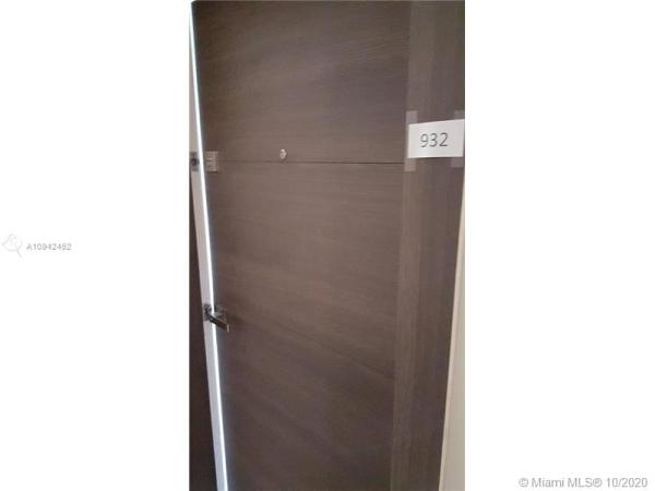 Waterview 1, 20505 E Country Club Dr #932, Aventura, Florida 33180, image 2
