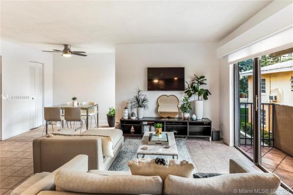Quinary Club, 525 Coral Way #203, Coral Gables, Florida 33134, image 2