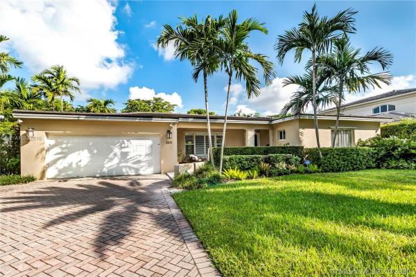 Coral Gables Country Club, 1411 Blue Rd, Coral Gables, Florida 33146, image 2