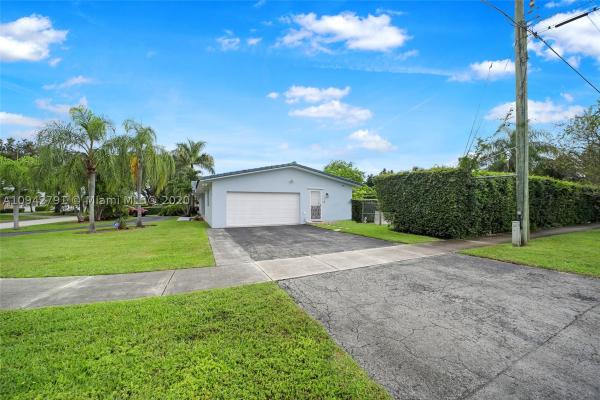 Delphi Villas, 10178 SW 127th St, Kendall, Florida 33176, image 2