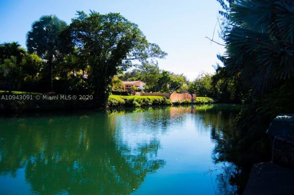 Riviera, 4901 University Dr, Coral Gables, Florida 33146, image 2