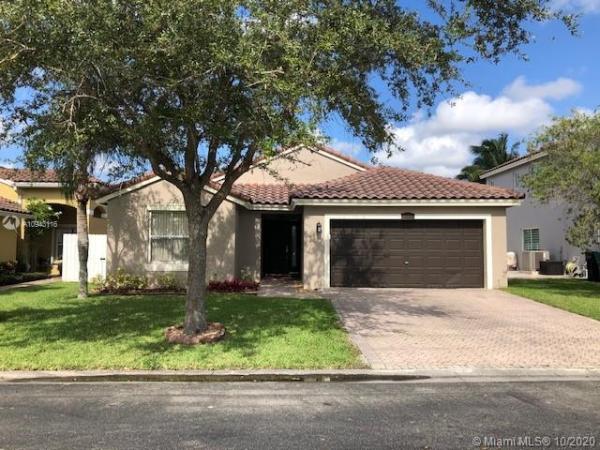 Silver Lakes, 14520 SW 132nd Ave, Three Lakes, Florida 33186, image 2