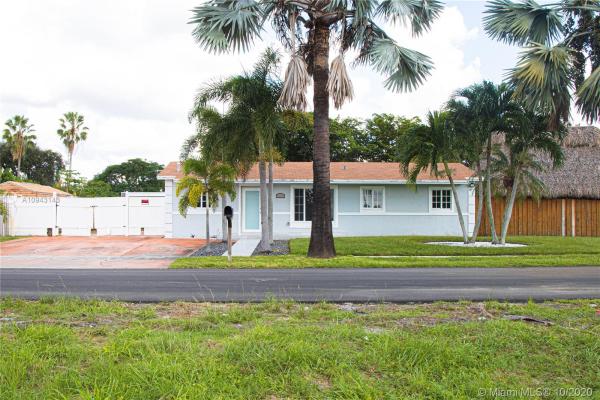 Carol City Gardens, 4351 NW 205th St, Miami Gardens, Florida 33055, image 2