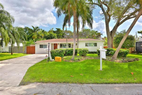 Biscayne Gardens, 13801 NE Miami Ct, Golden Glades, Florida 33161, image 2