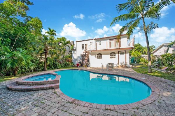 Royal Palm Villas, 7111 SW 63rd Ave, South Miami, Florida 33143, image 2