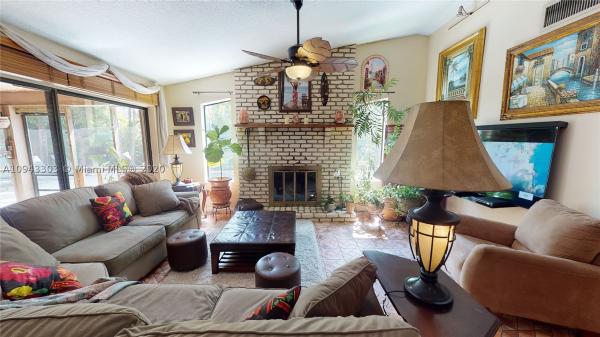 Caravel At Calusa, 13854 SW 107th Ter, The Hammocks, Florida 33186, image 2