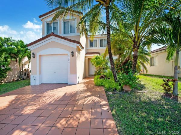 Weitzer Serena Lakes West, 17349 SW 142nd Ct, Richmond West, Florida 33177, image 2