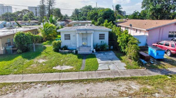 1284 NE 111th St, Unincorporated Dade County, Florida 33161, image 2