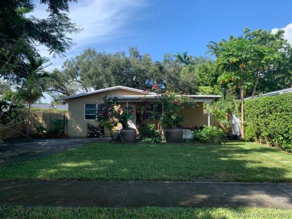 Royal Palm Villas, 7114 SW 63rd Ave, South Miami, Florida 33143, image 2