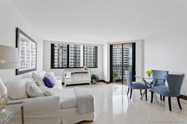 Brickell Key Two, 540 Brickell Key Dr #1021, Miami, Florida 33131, image 2