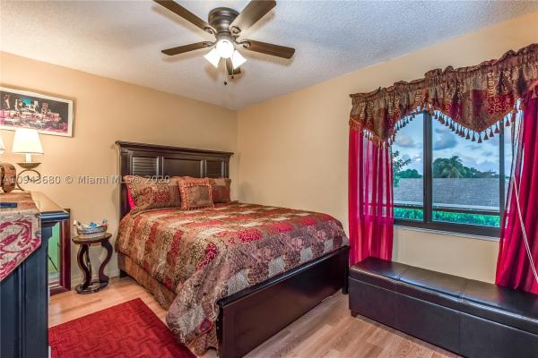 Country Lake Manors, 6320 NW 200th St, Country Club, Florida 33015, image 3