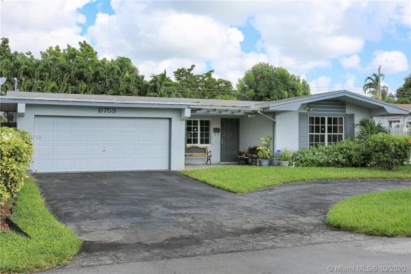 Miramar Isles, 6753 Dogwood Dr, Miramar, Florida 33023, image 2