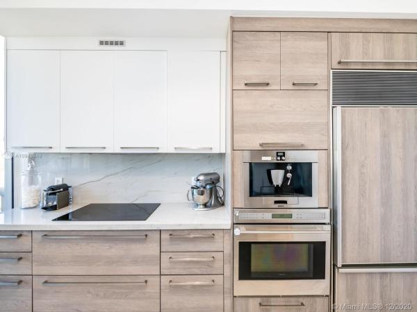 Tdr Tower 3, 15811 Collins Ave #1705, Sunny Isles Beach, Florida 33160, image 2
