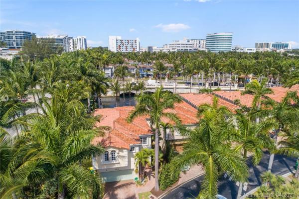 Aventura Lakes, 20710 NE 31st Pl, Aventura, Florida 33180, image 2