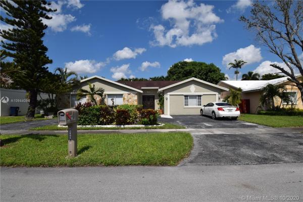 Shores Lindgren, 12805 SW 119th Ter, The Crossings, Florida 33186, image 2