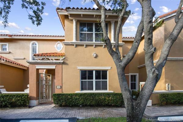 Villa Vizcaya, 8511 NW 141st Ter #402, Miami Lakes, Florida 33016, image 2