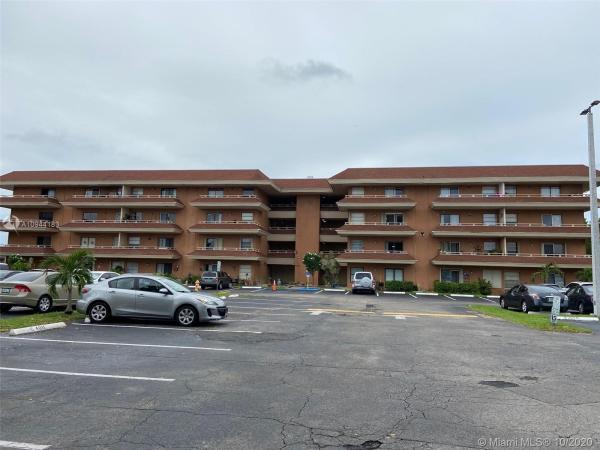 Lakeview Gardens At Miami Lakes, 17530 NW 68th Ave #C3012, Country Club, Florida 33015, image 2