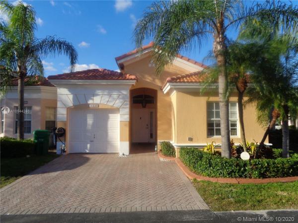 Lennar Townhomes At Forest Lakes, 16223 SW 103rd St, The Hammocks, Florida 33196, image 2