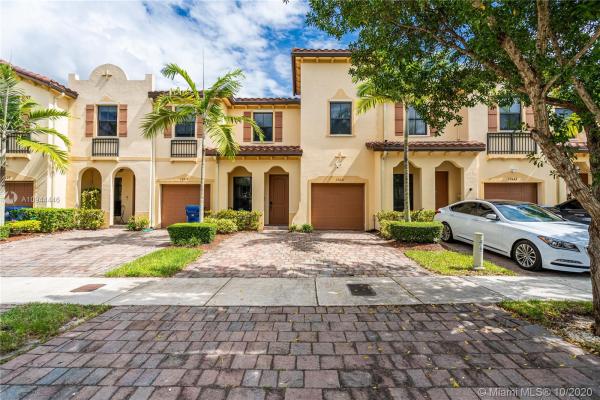 Venetian Parc, 17631 SW 153rd Path, Richmond West, Florida 33187, image 2