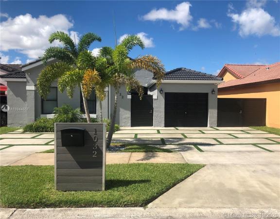 Venezia Homes Estates, 1032 NW 133rd Ct, Tamiami, Florida 33182, image 2