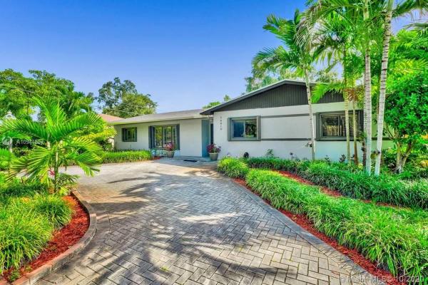 Highland Lakes, 20615 NE 22nd Ave, Ojus, Florida 33180, image 2