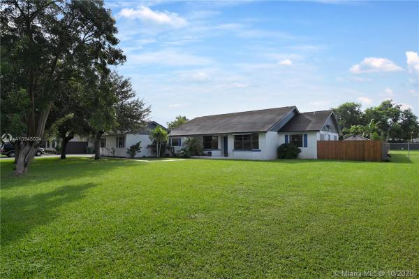 Westbury Estates, 1766 NW 19th St, Homestead, Florida 33030, image 2