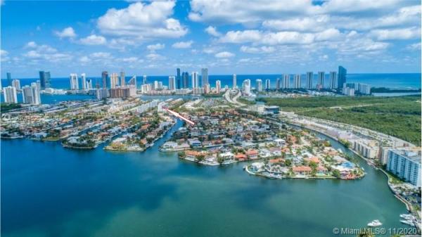Eastern Shores White House, 3660 NE 166 St #210, North Miami Beach, Florida 33160, image 2